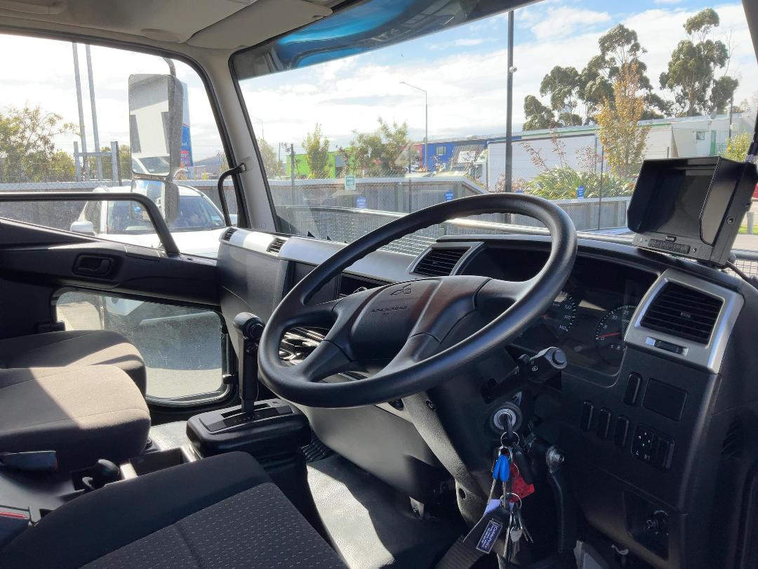 Photo '9' of Fuso Fighter FK62FLY1Rfal Horse Truck