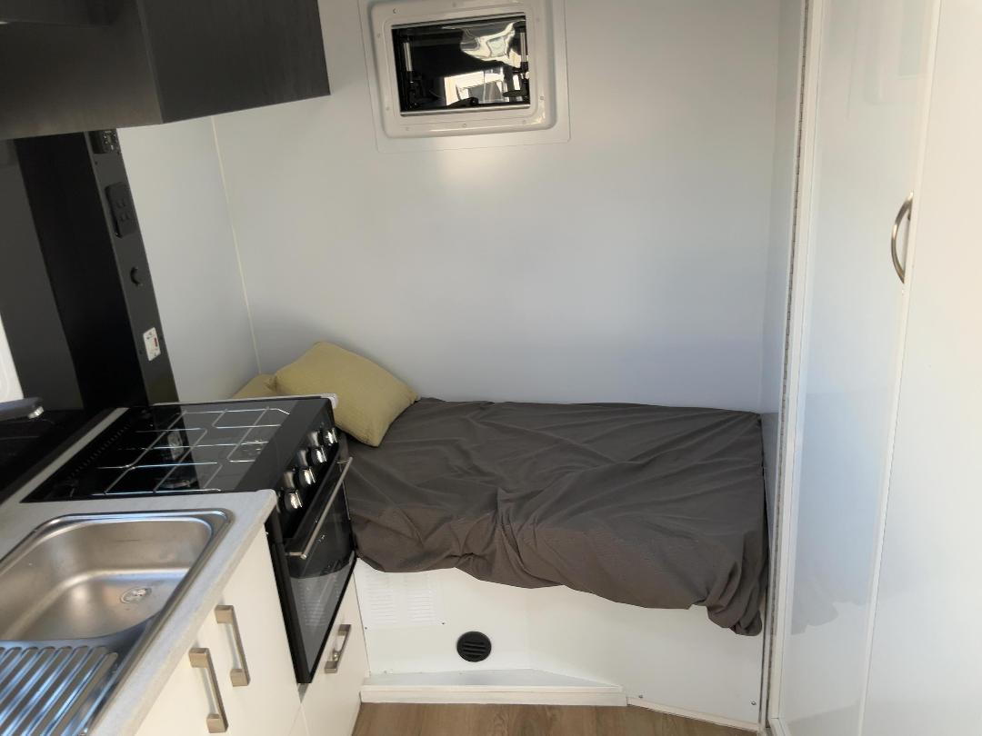 Photo '15' of Fuso Fighter FK62FLY1Rfal Horse Truck