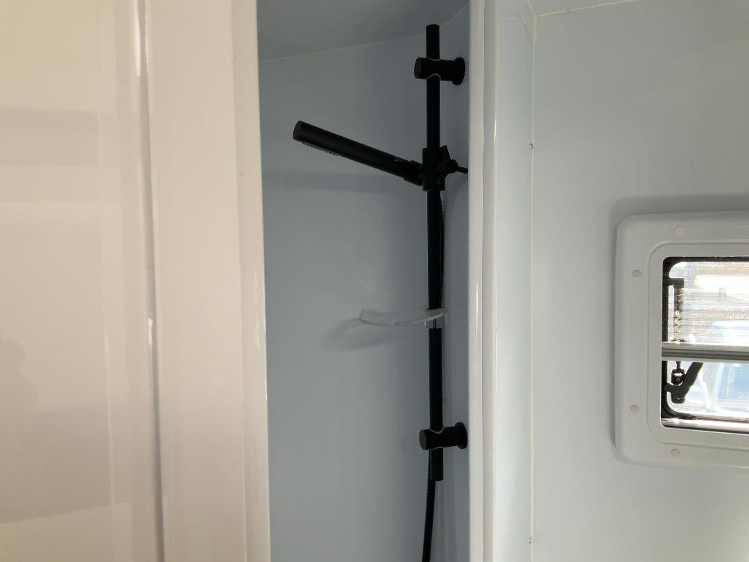 Photo '17' of Fuso Fighter FK62FLY1Rfal Horse Truck