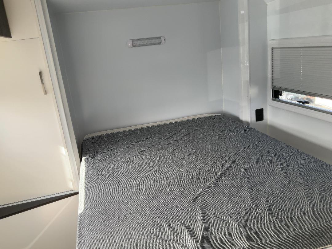 Photo '23' of Fuso Fighter FK62FLY1Rfal Horse Truck