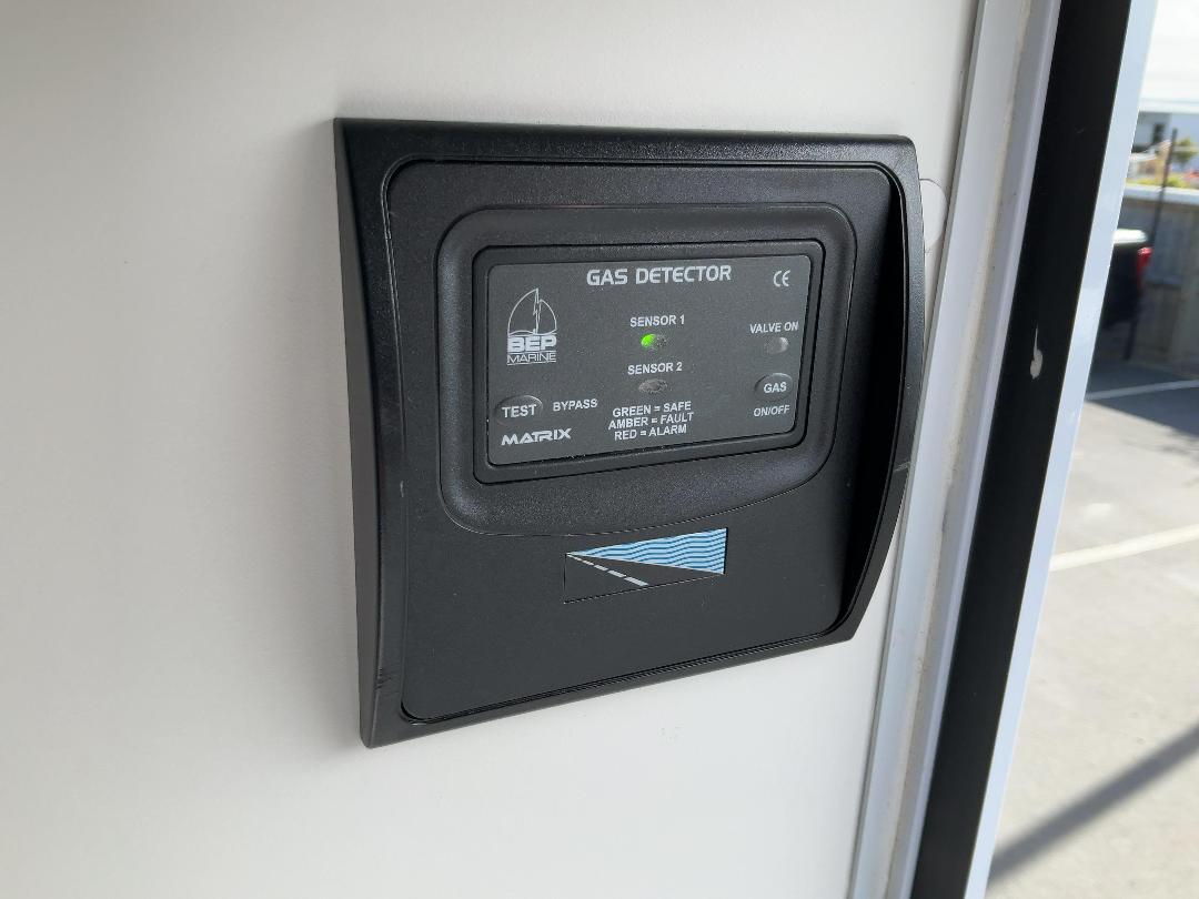 Photo '24' of Fuso Fighter FK62FLY1Rfal Horse Truck