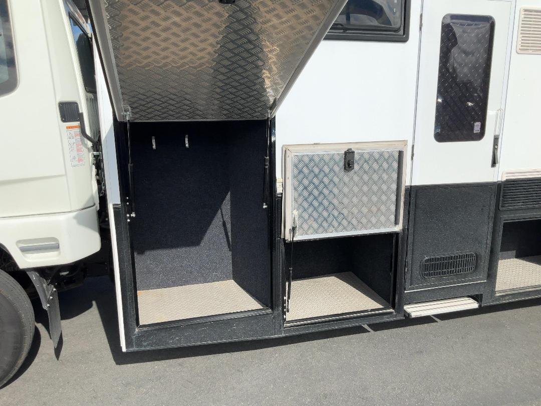 Photo '34' of Fuso Fighter FK62FLY1Rfal Horse Truck