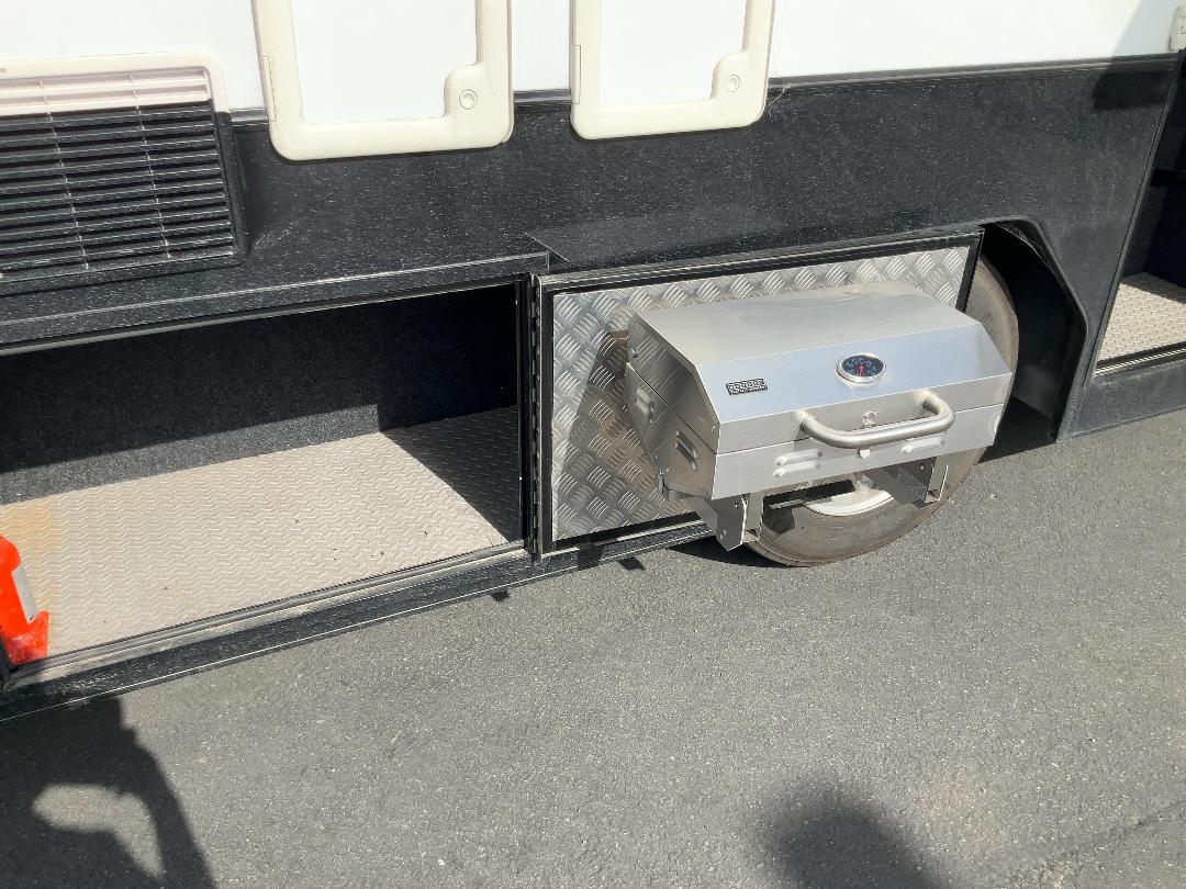 Photo '35' of Fuso Fighter FK62FLY1Rfal Horse Truck