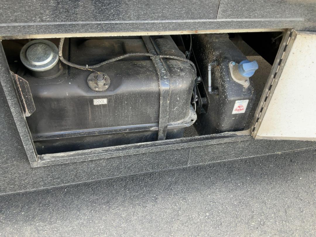 Photo '42' of Fuso Fighter FK62FLY1Rfal Horse Truck