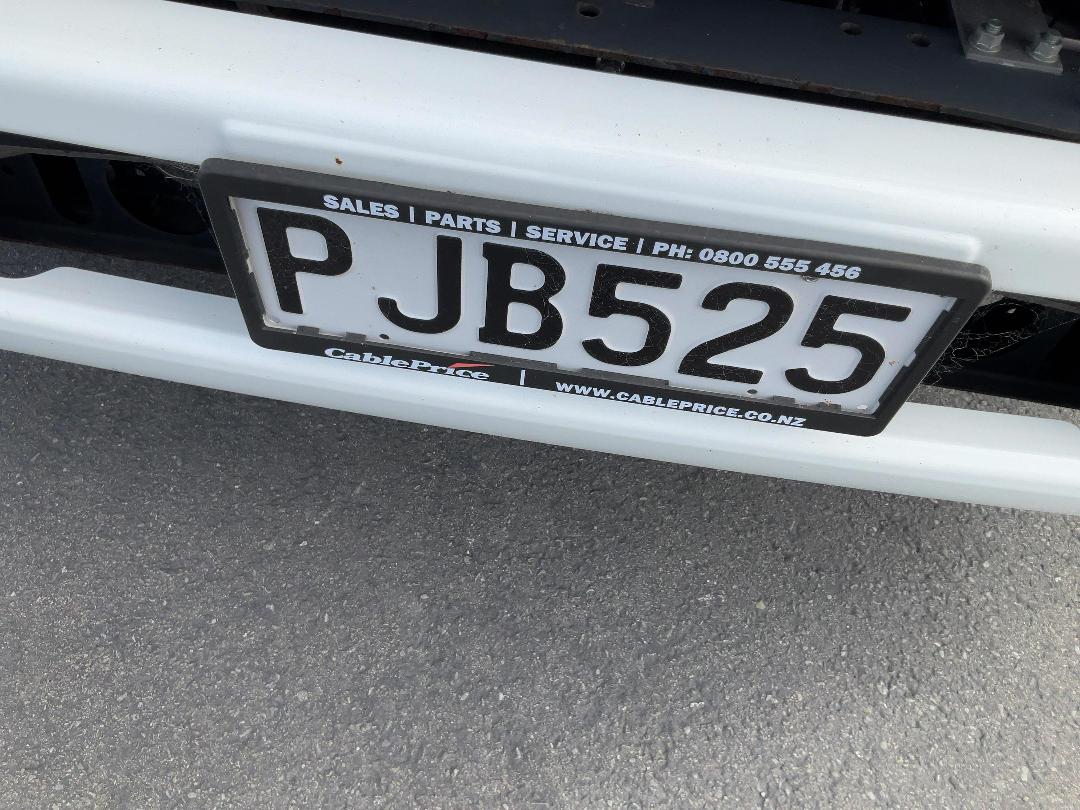 Photo '50' of Fuso Fighter FK62FLY1Rfal Horse Truck