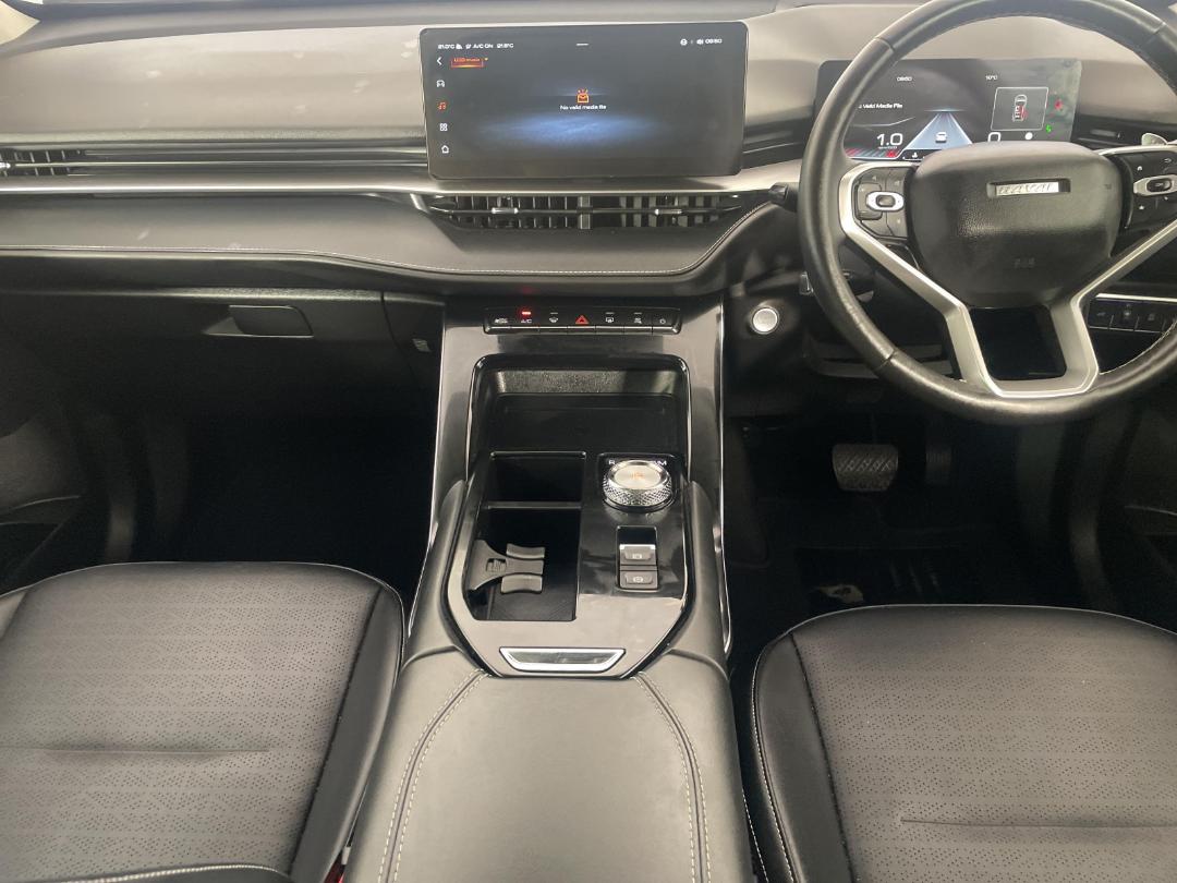 Photo '18' of Haval H6