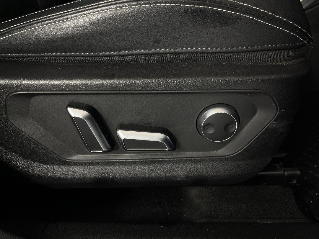 Photo '32' of Haval H6