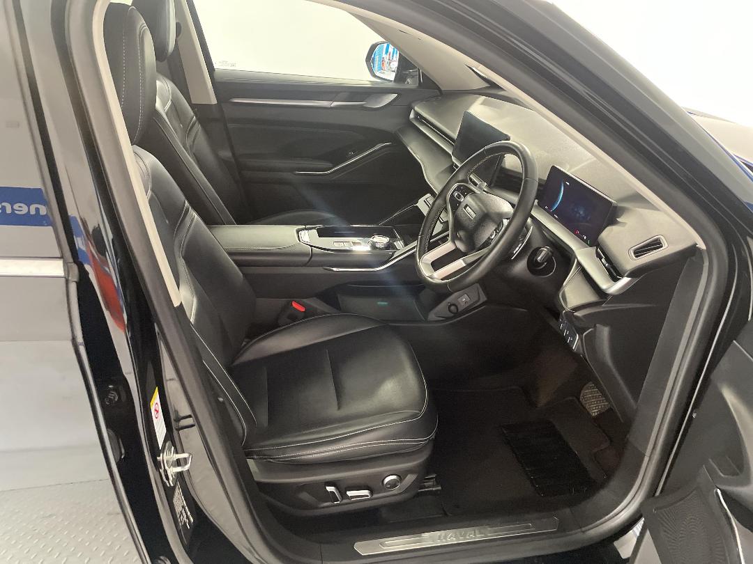 Photo '16' of Haval H6