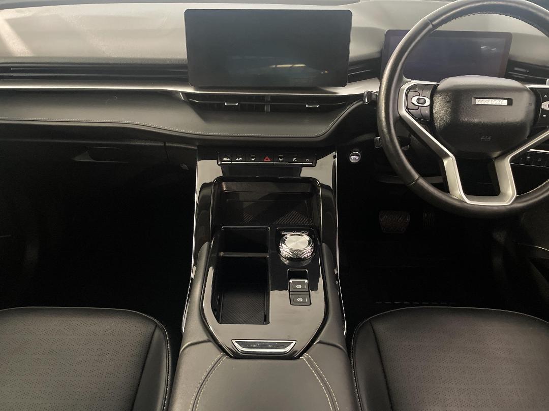 Photo '18' of Haval H6