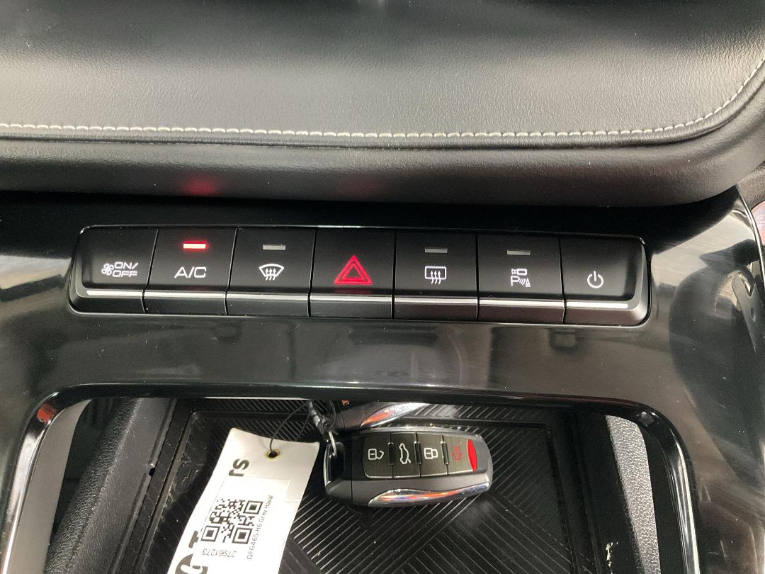 Photo '32' of Haval H6 Photo '32' of Haval H6