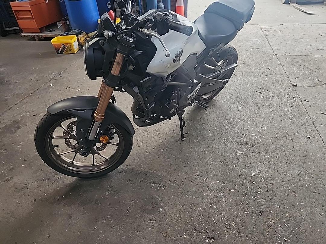 Photo '3' of Honda CB 300RA Photo '3' of Honda CB 300RA