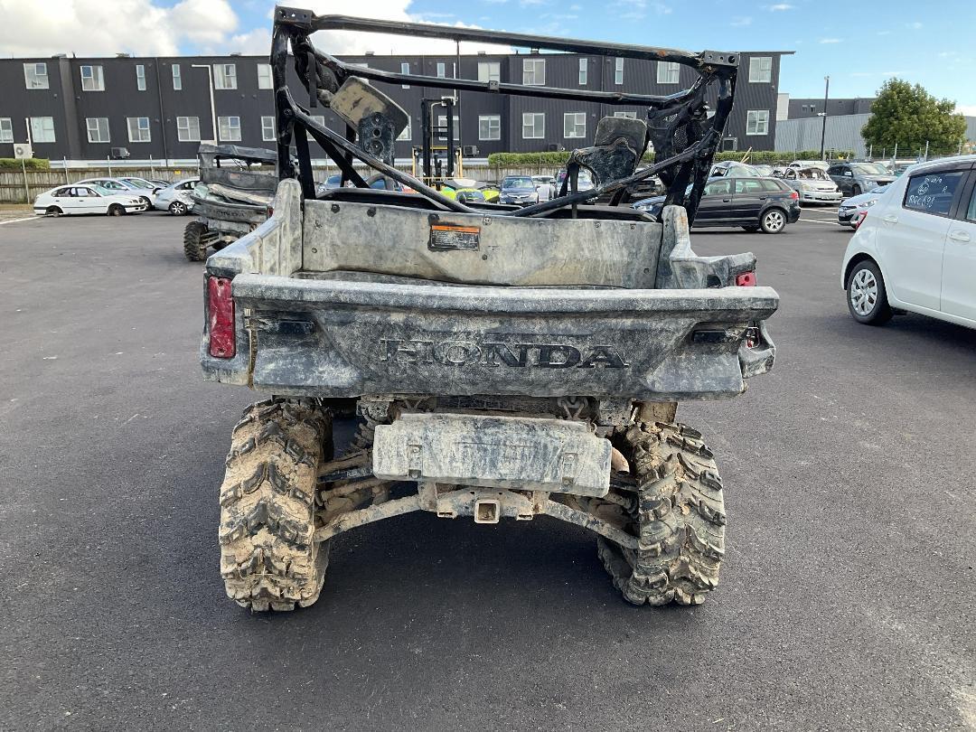 Photo '4' of Honda Pioneer 1000