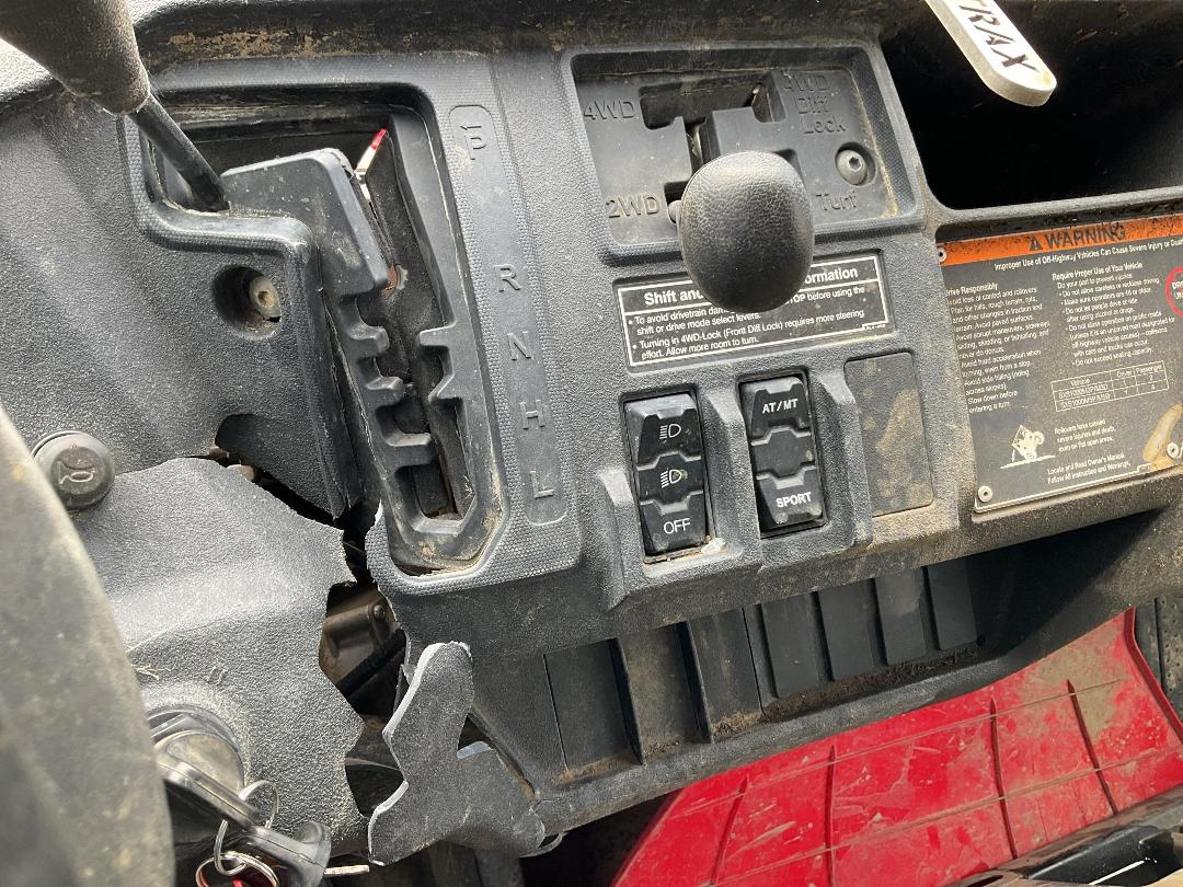 Photo '10' of Honda Pioneer 1000