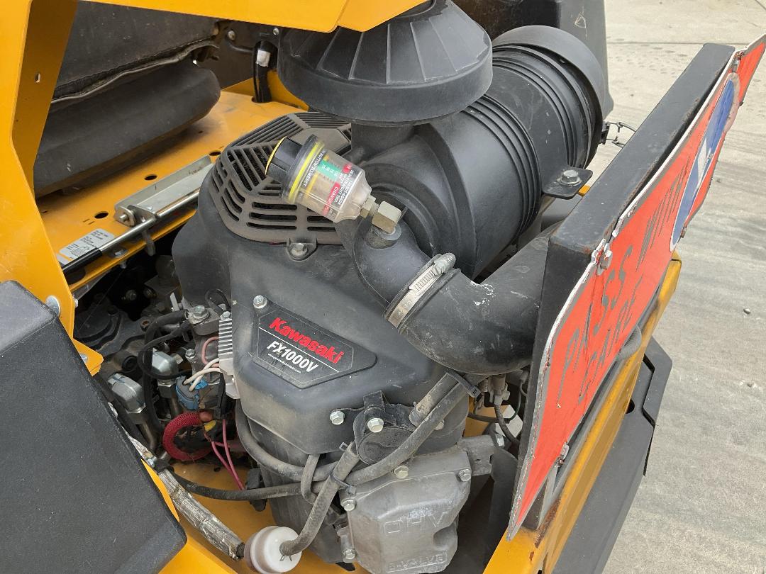 Photo '10' of Hustler HyperDrive Super Z 60" 914336EX Ride On Mower Photo '10' of Hustler HyperDrive Super Z 60" 914336EX Ride On Mower