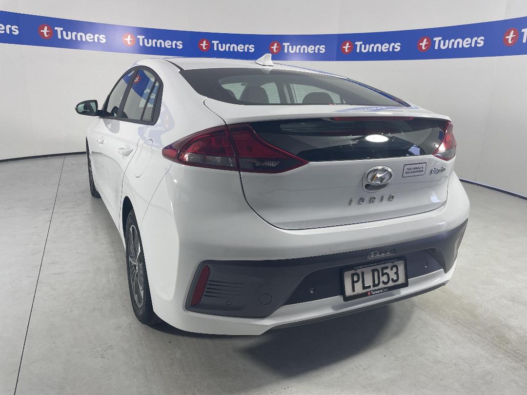 Photo '5' of Hyundai Ioniq Photo '5' of Hyundai Ioniq