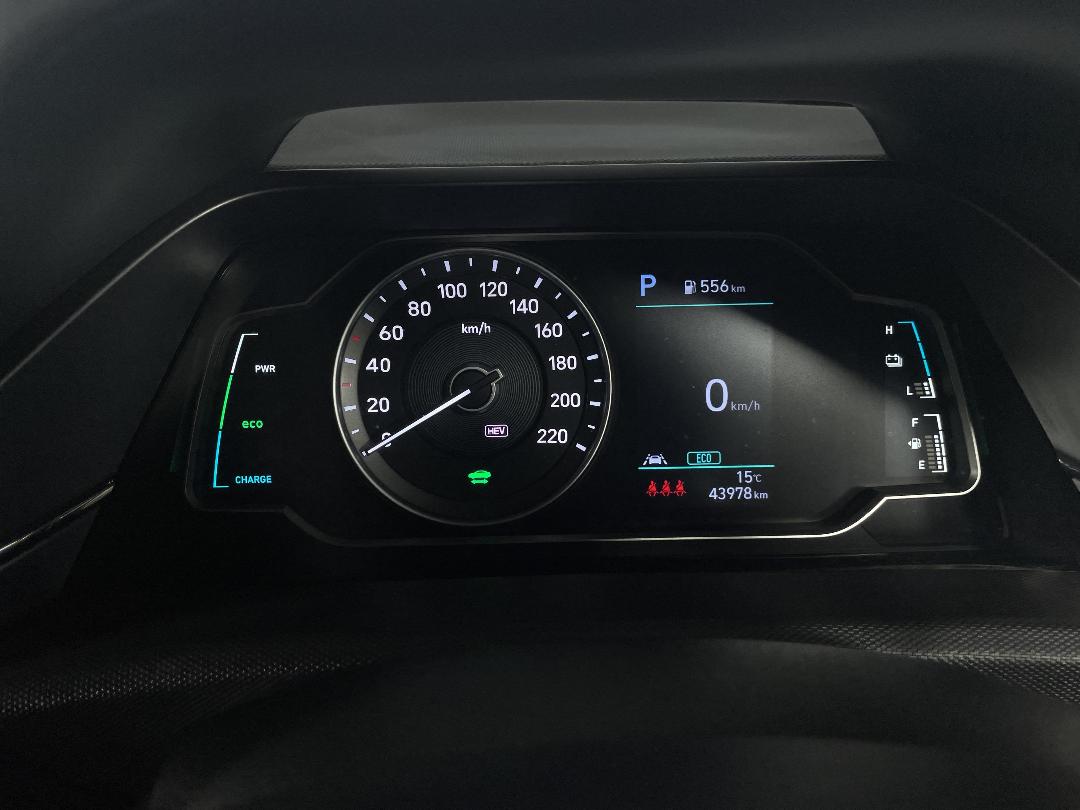 Photo '21' of Hyundai Ioniq Photo '21' of Hyundai Ioniq