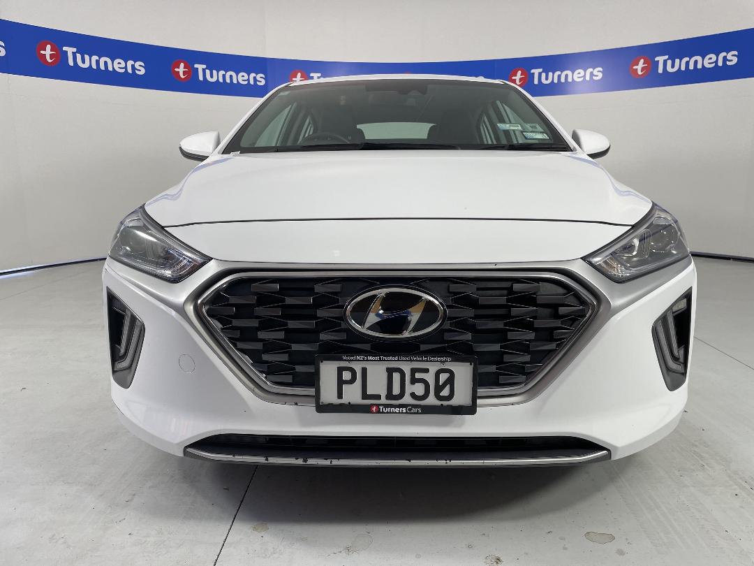 Photo '2' of Hyundai Ioniq Photo '2' of Hyundai Ioniq
