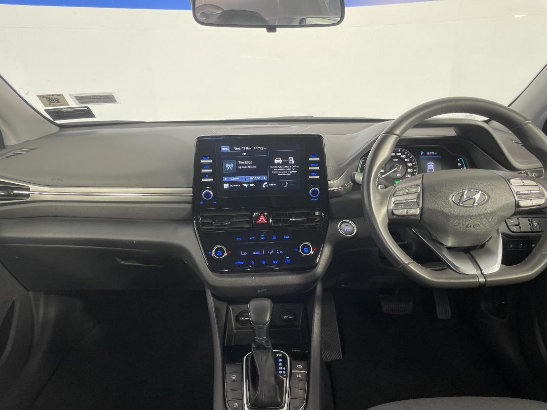 Photo '17' of Hyundai Ioniq Photo '17' of Hyundai Ioniq