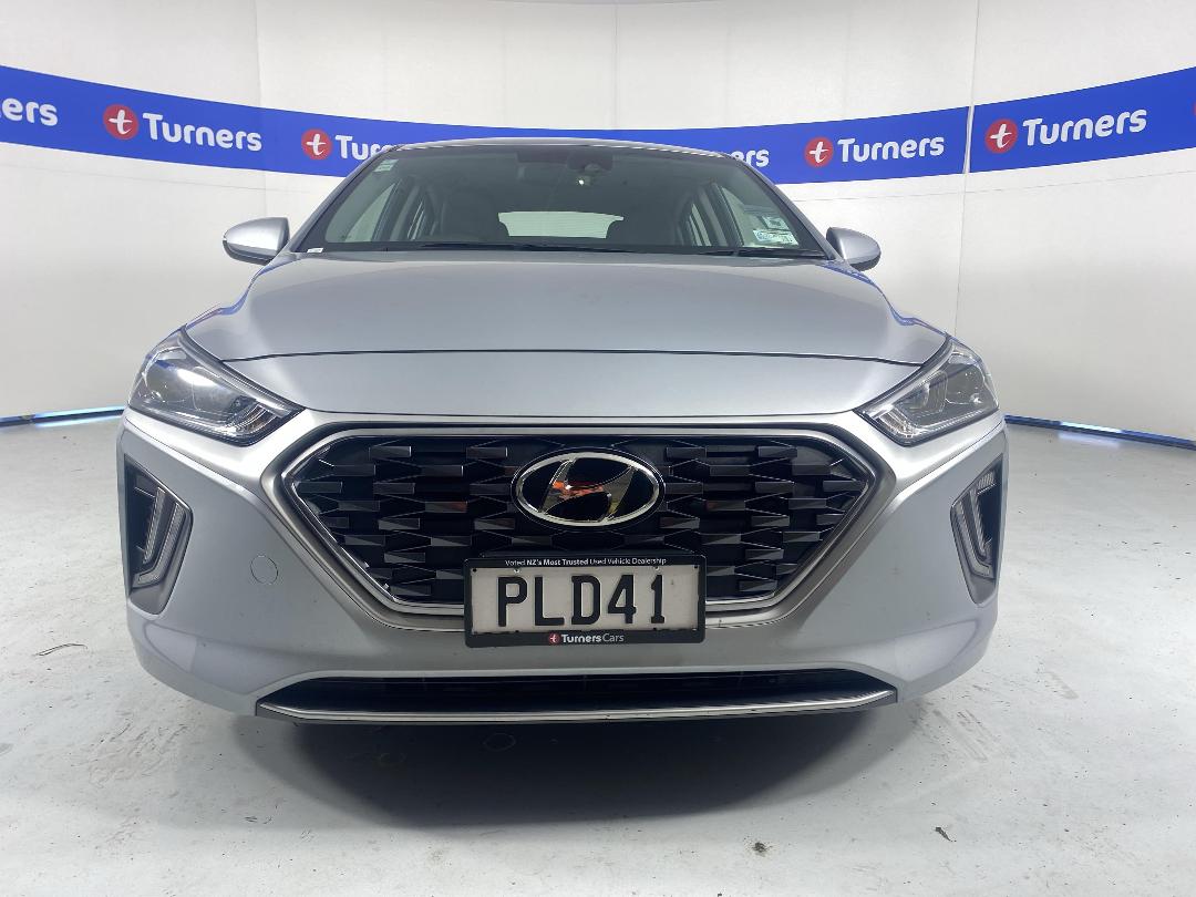Photo '2' of Hyundai Ioniq Photo '2' of Hyundai Ioniq
