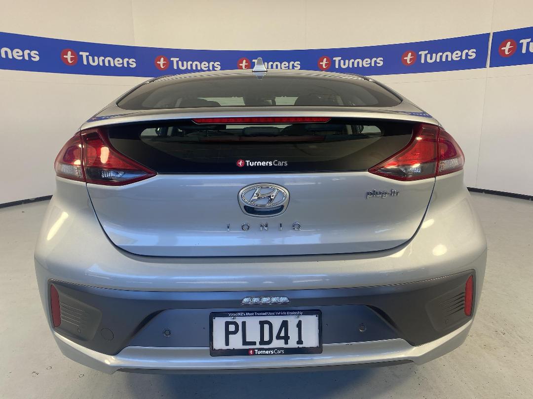 Photo '6' of Hyundai Ioniq Photo '6' of Hyundai Ioniq