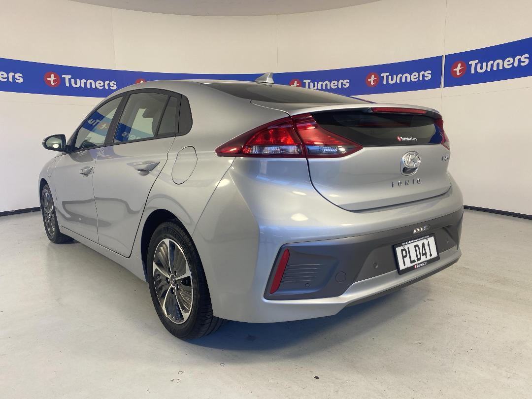 Photo '5' of Hyundai Ioniq Photo '5' of Hyundai Ioniq