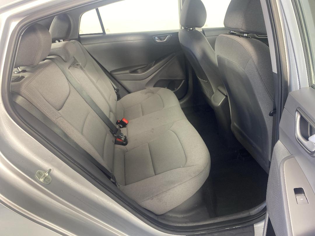 Photo '20' of Hyundai Ioniq Photo '20' of Hyundai Ioniq