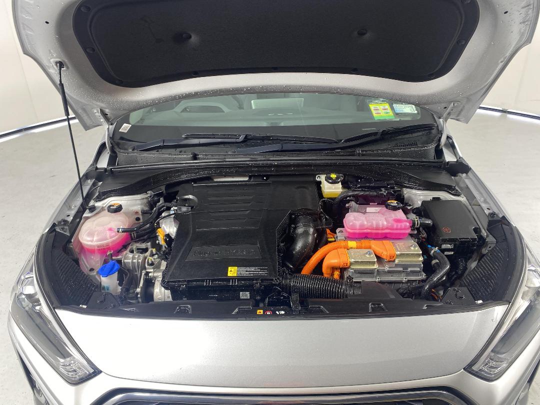 Photo '13' of Hyundai Ioniq