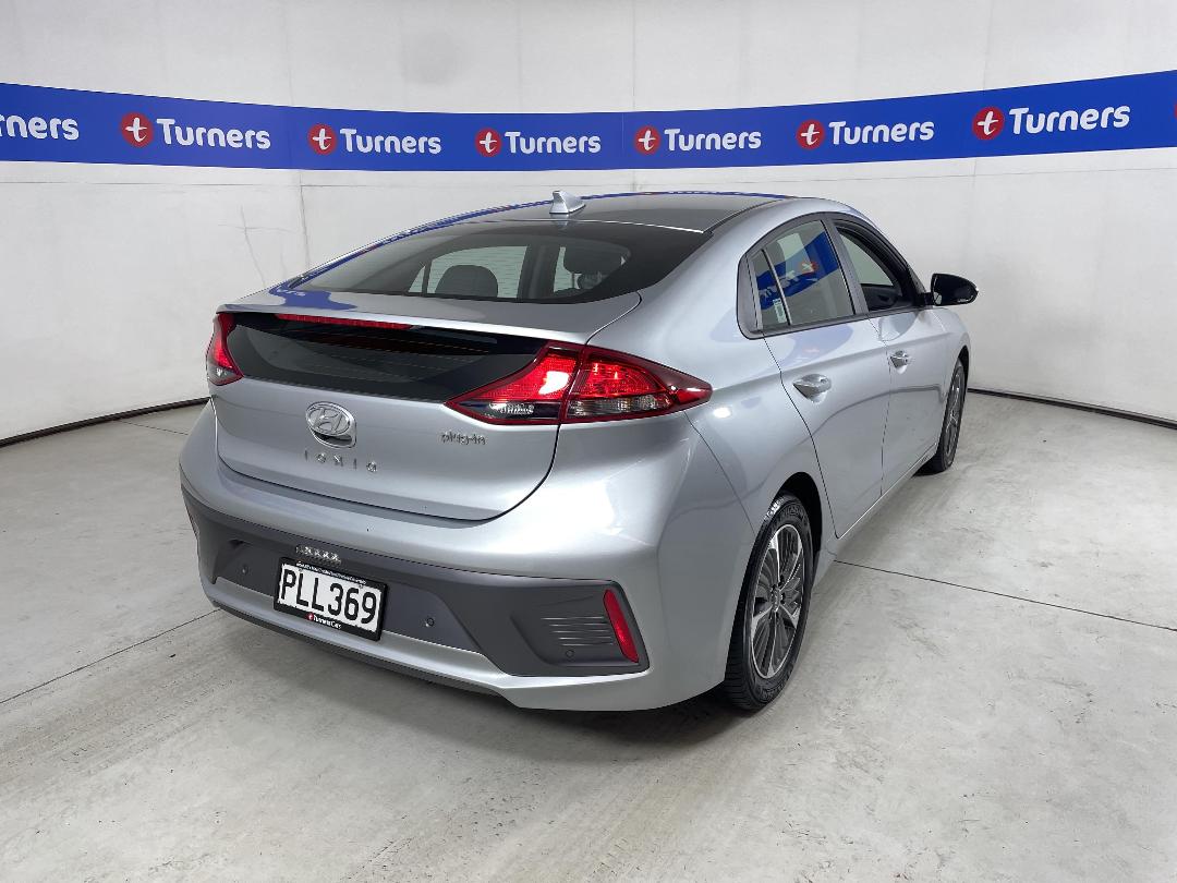 Photo '7' of Hyundai Ioniq Photo '7' of Hyundai Ioniq