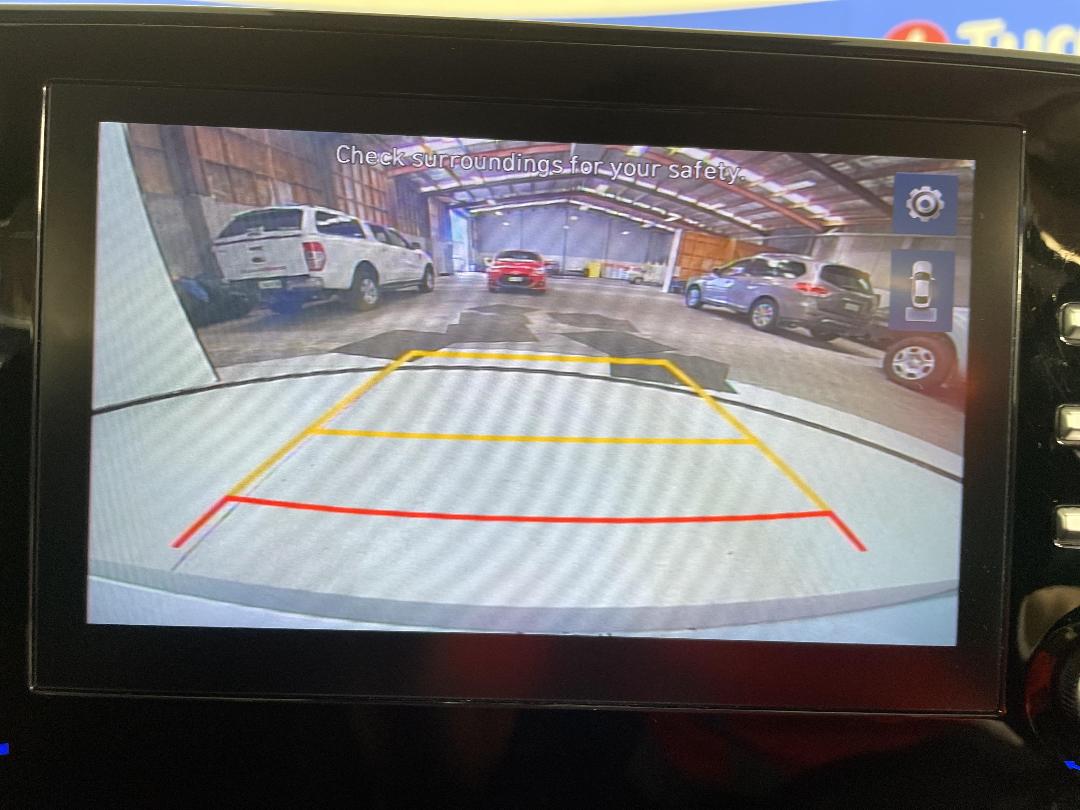 Photo '27' of Hyundai Ioniq Photo '27' of Hyundai Ioniq