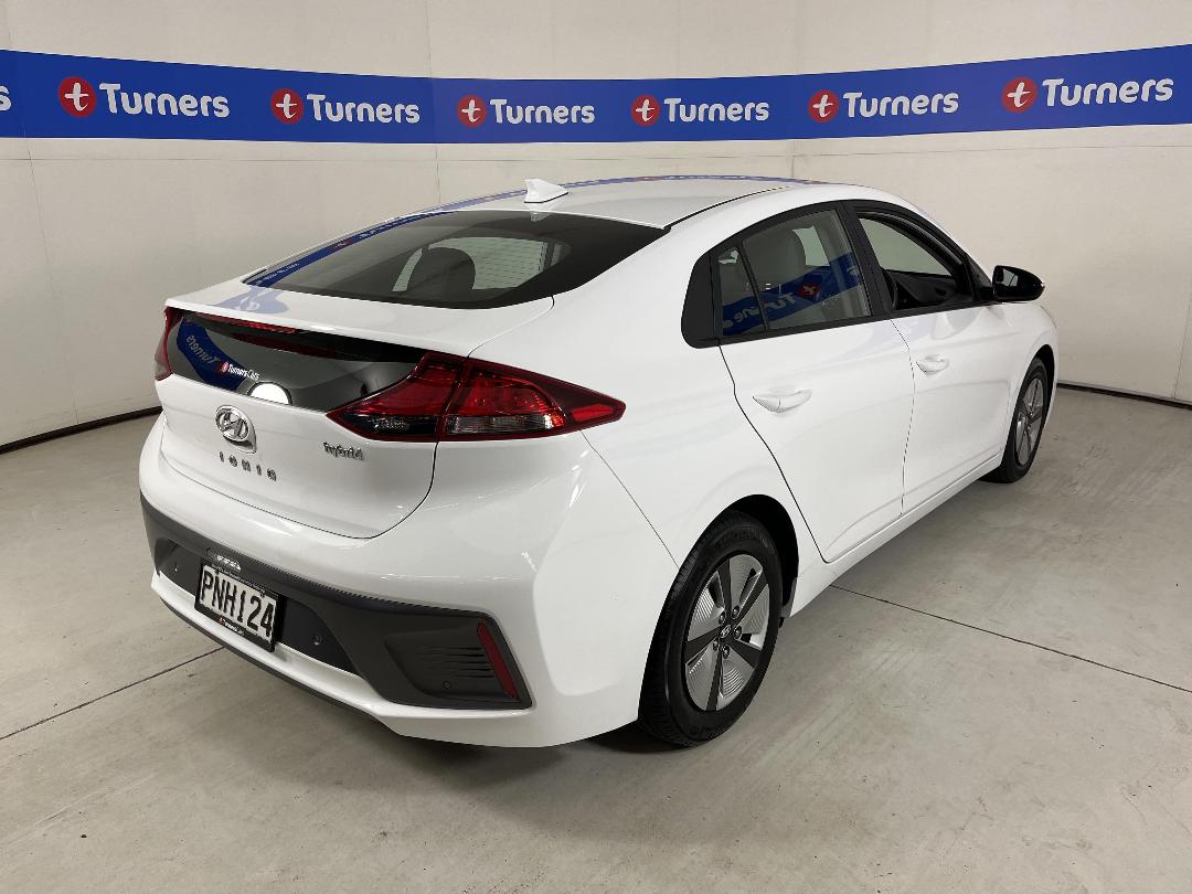 Photo '7' of Hyundai Ioniq Photo '7' of Hyundai Ioniq