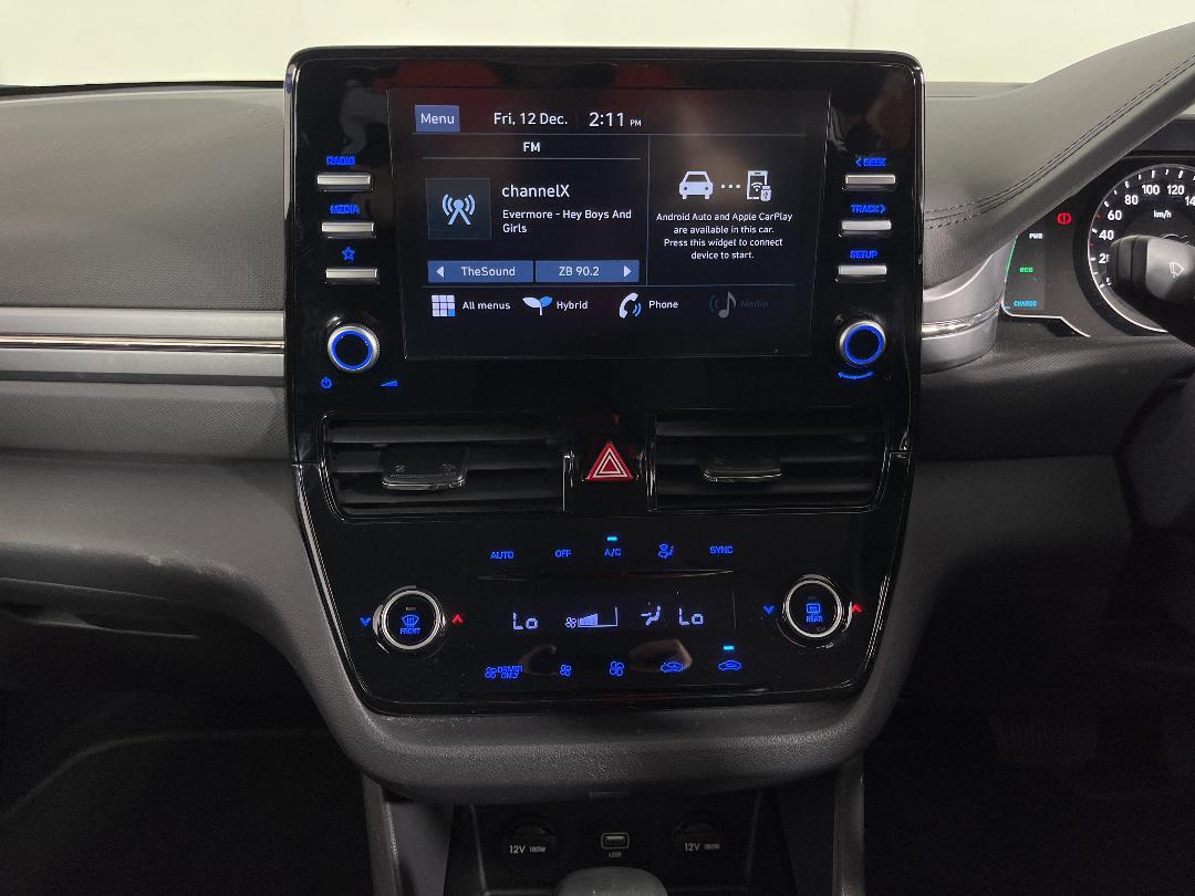 Photo '18' of Hyundai Ioniq Photo '18' of Hyundai Ioniq