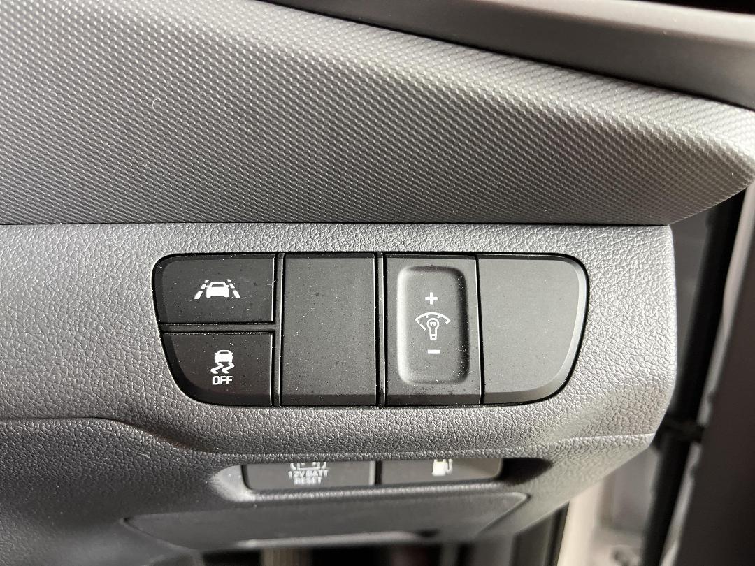 Photo '24' of Hyundai Ioniq Photo '24' of Hyundai Ioniq