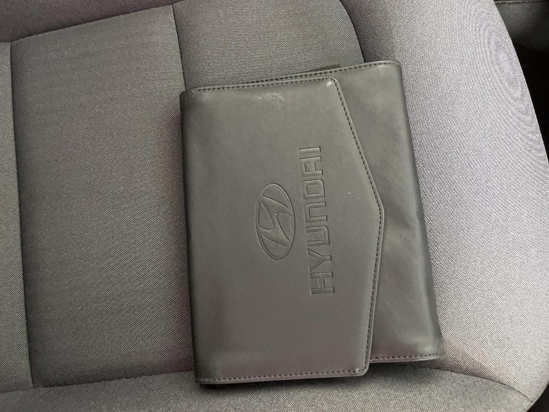 Photo '28' of Hyundai Ioniq Photo '28' of Hyundai Ioniq