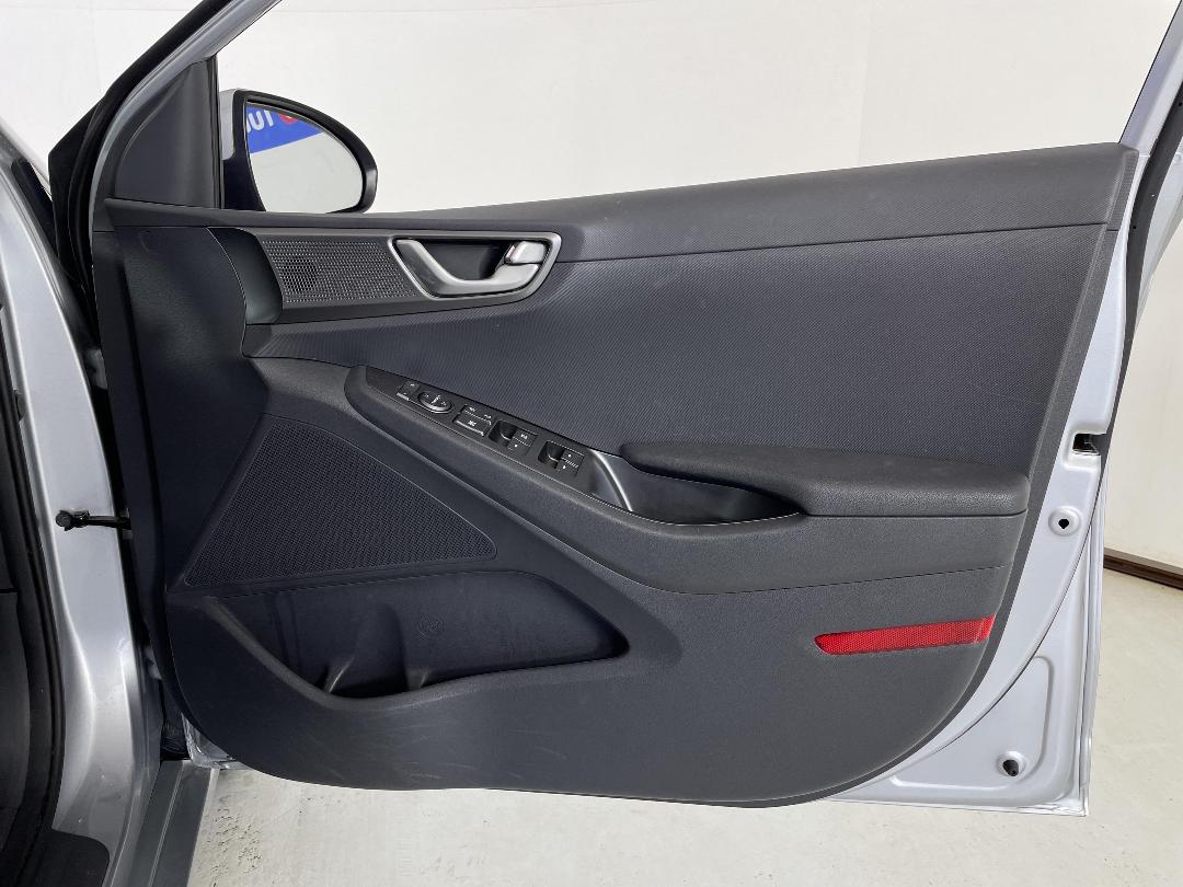 Photo '15' of Hyundai Ioniq