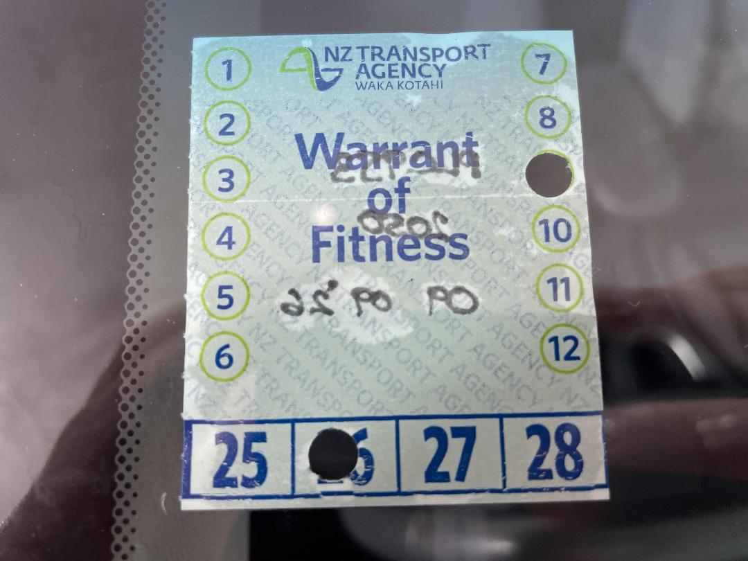 Photo '24' of Hyundai Ioniq