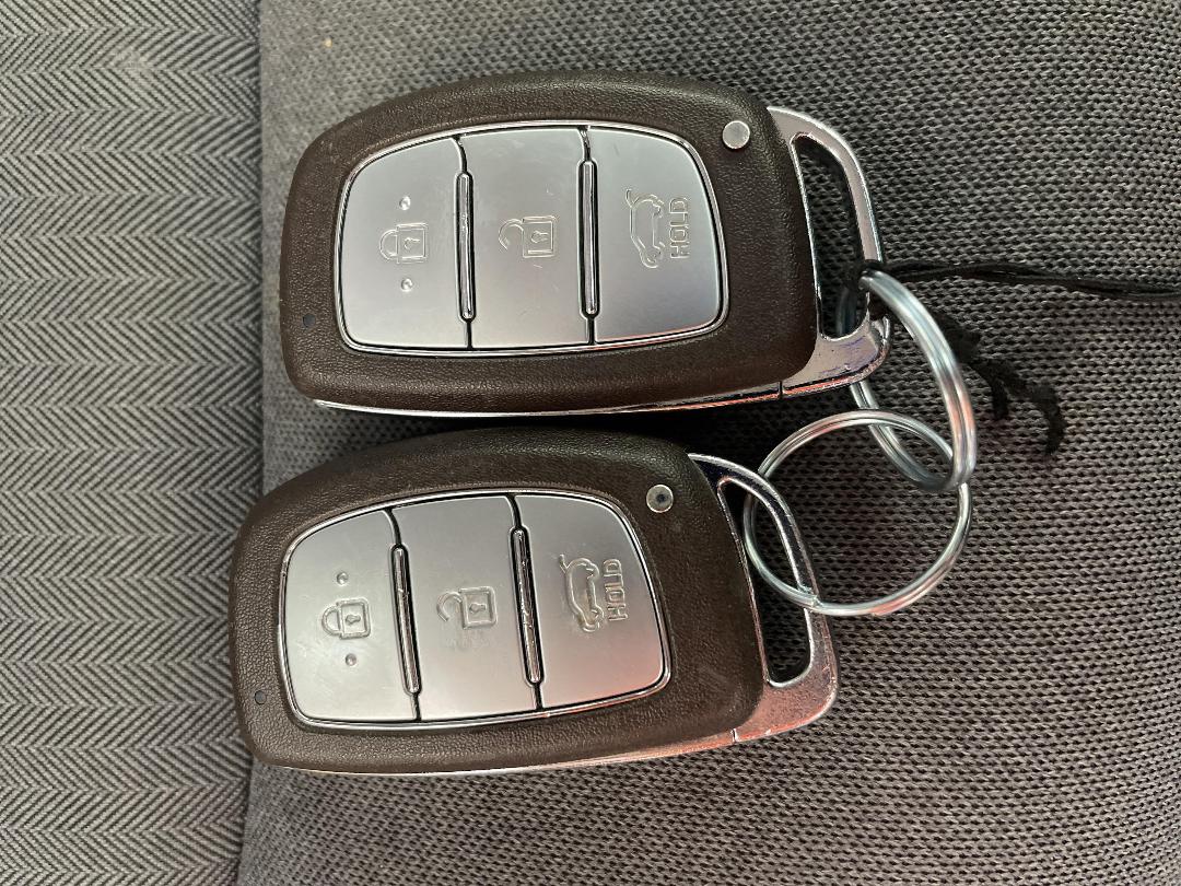 Photo '22' of Hyundai Ioniq