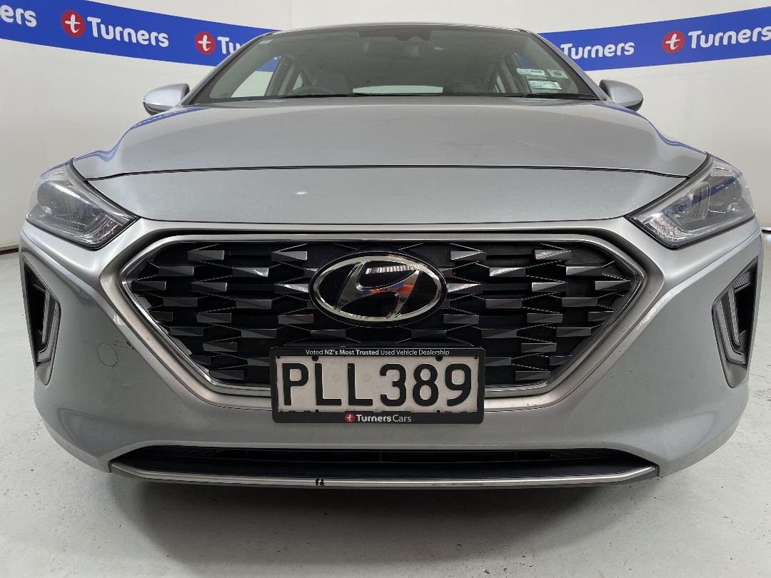 Photo '2' of Hyundai Ioniq Photo '2' of Hyundai Ioniq