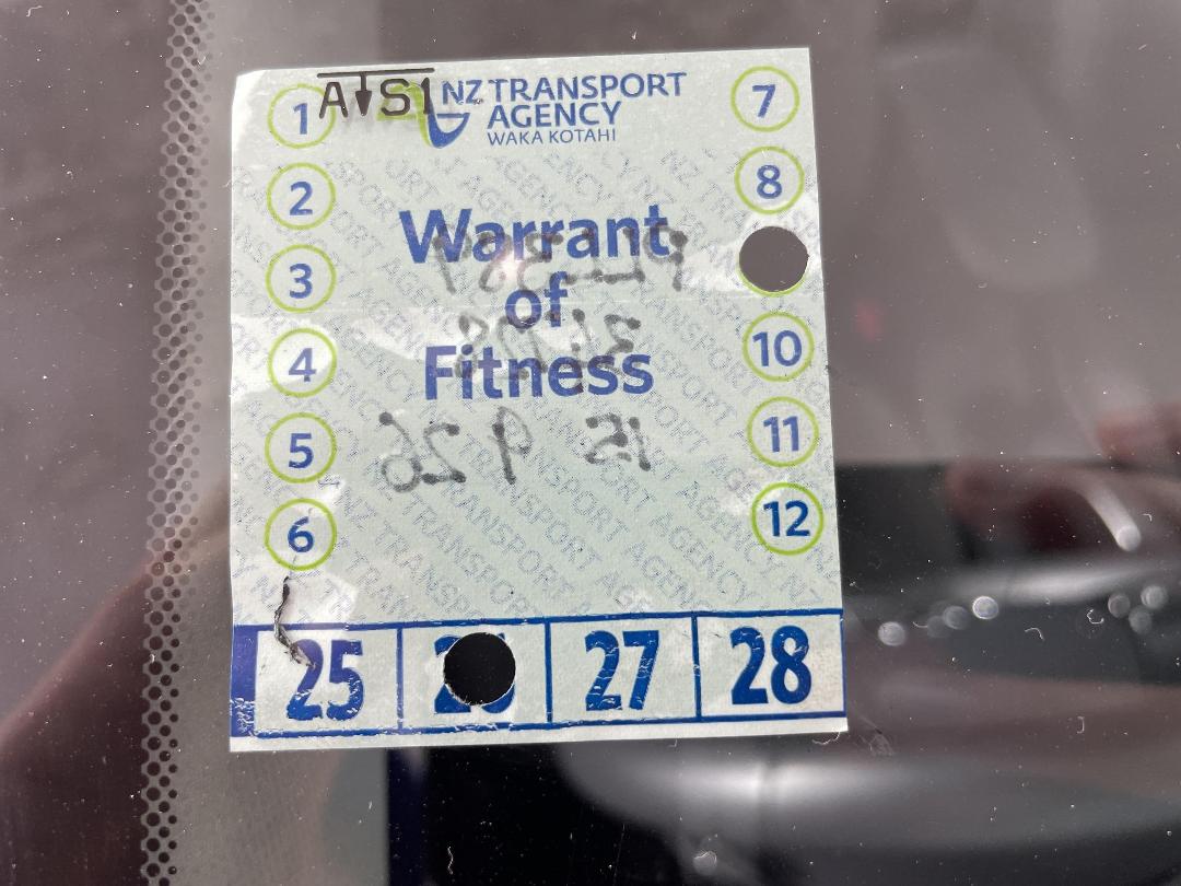 Photo '23' of Hyundai Ioniq Photo '23' of Hyundai Ioniq