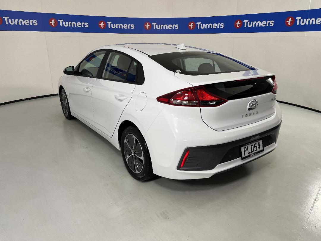 Photo '5' of Hyundai Ioniq Photo '5' of Hyundai Ioniq