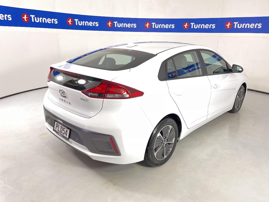 Photo '7' of Hyundai Ioniq Photo '7' of Hyundai Ioniq