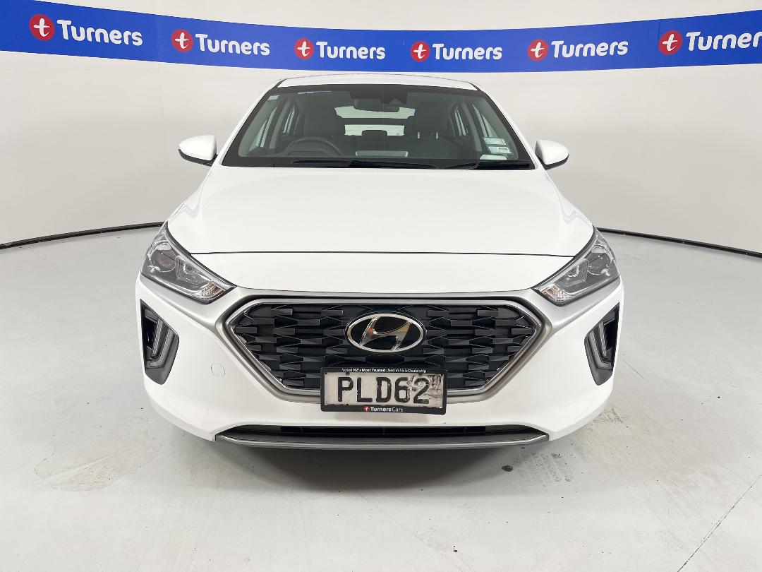 Photo '2' of Hyundai Ioniq Photo '2' of Hyundai Ioniq