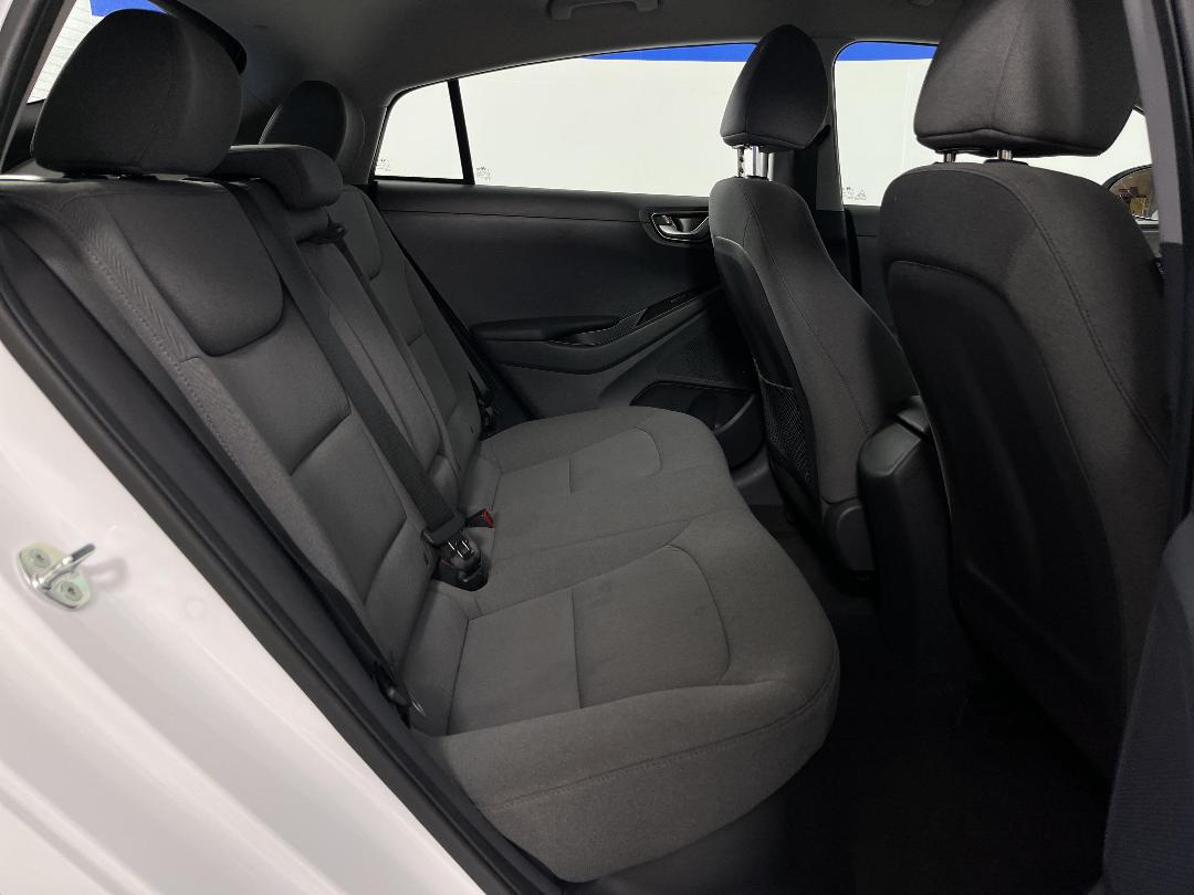Photo '20' of Hyundai Ioniq Photo '20' of Hyundai Ioniq