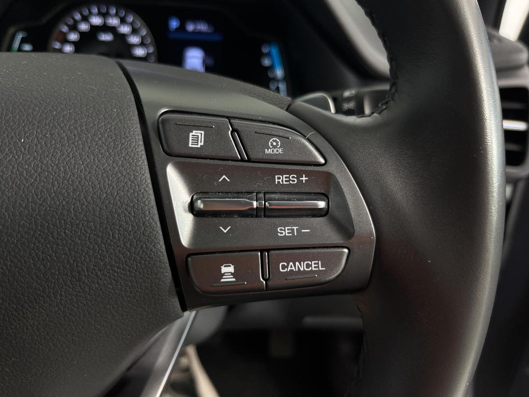 Photo '23' of Hyundai Ioniq Photo '23' of Hyundai Ioniq