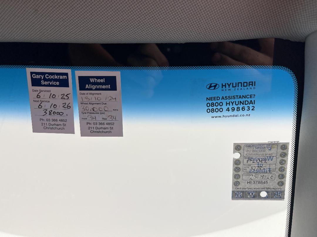 Photo '32' of Hyundai Ioniq Photo '32' of Hyundai Ioniq