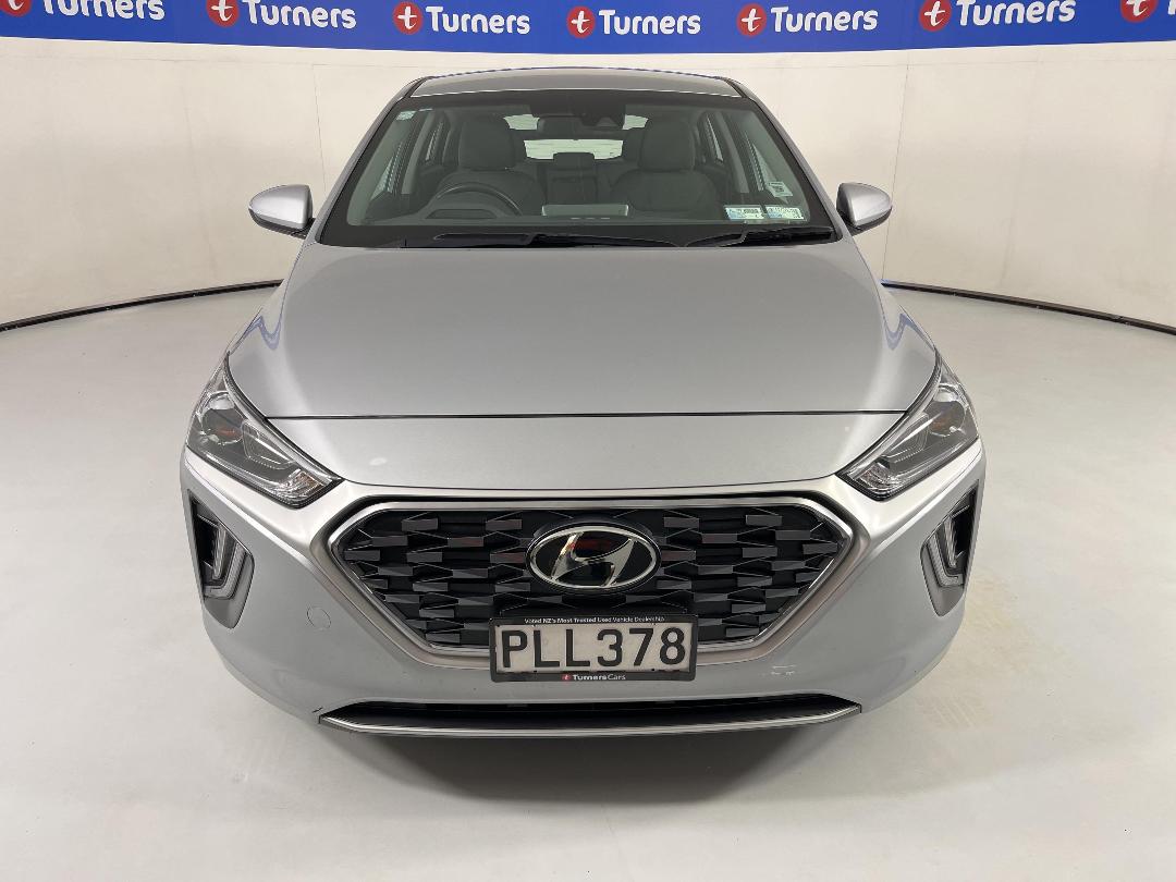 Photo '2' of Hyundai Ioniq Photo '2' of Hyundai Ioniq