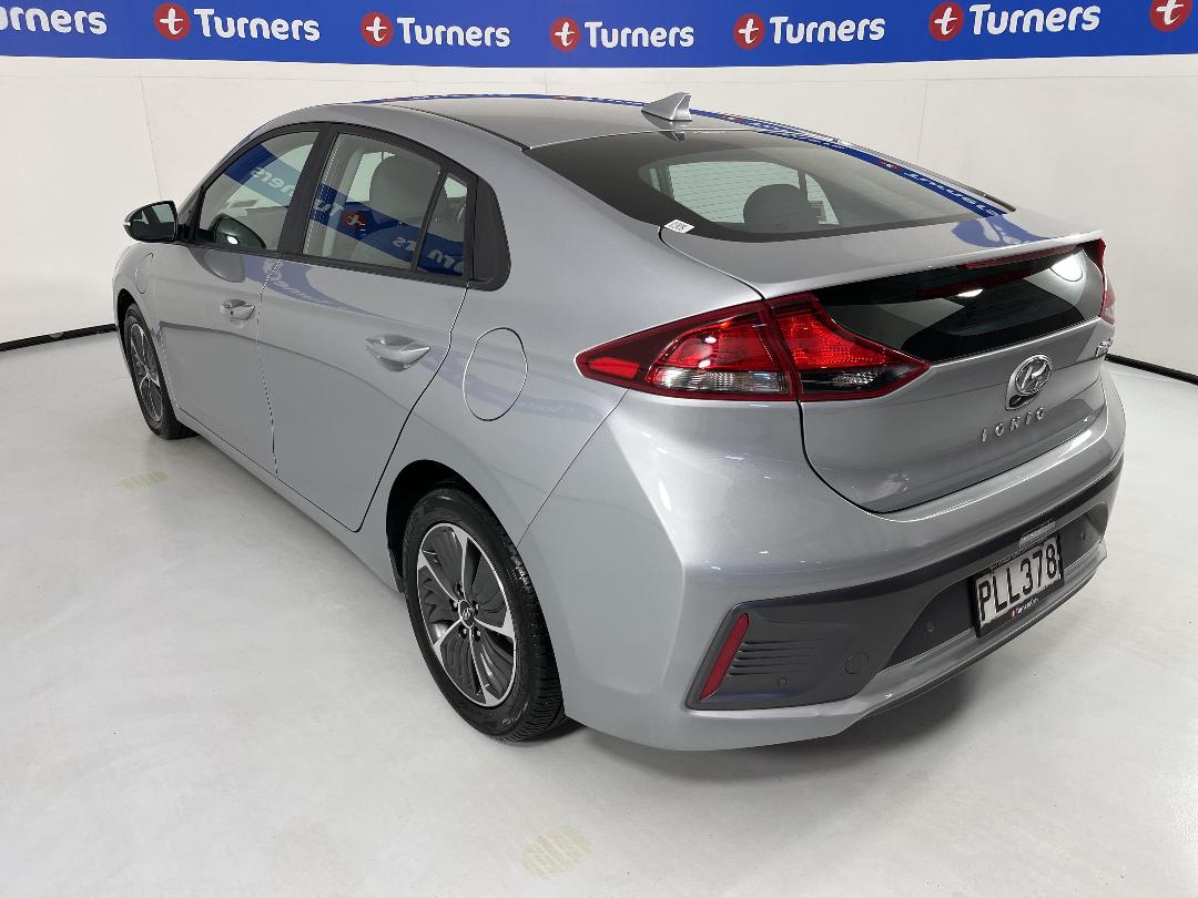 Photo '5' of Hyundai Ioniq Photo '5' of Hyundai Ioniq