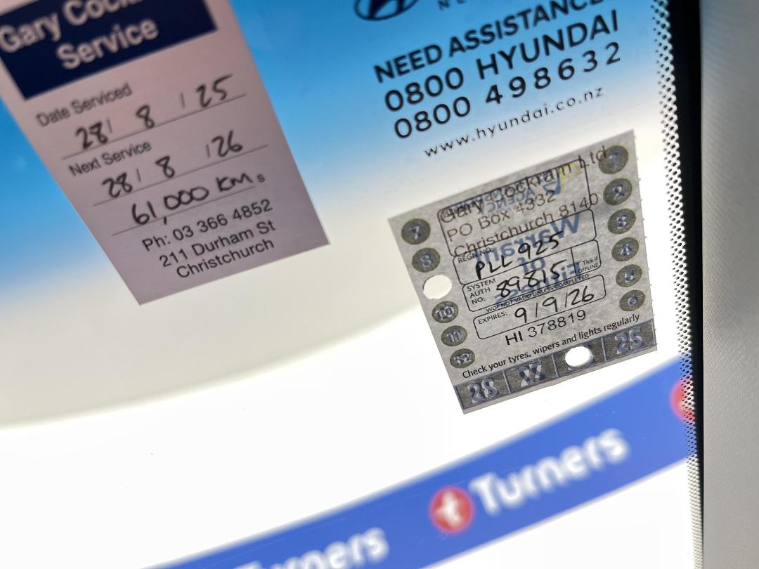 Photo '23' of Hyundai Ioniq Photo '23' of Hyundai Ioniq