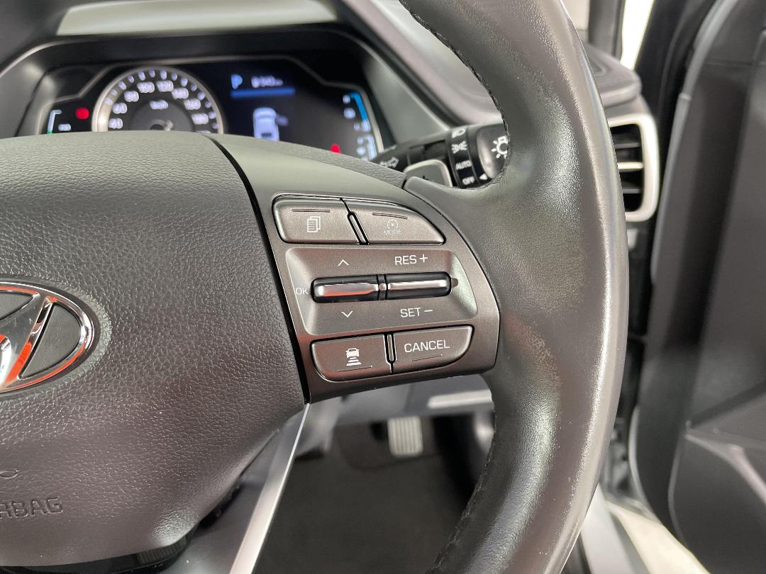 Photo '24' of Hyundai Ioniq