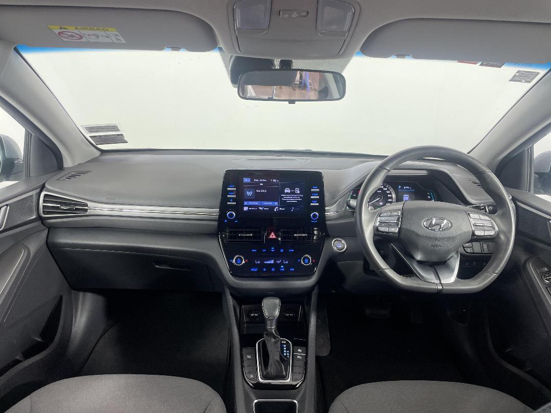 Photo '17' of Hyundai Ioniq