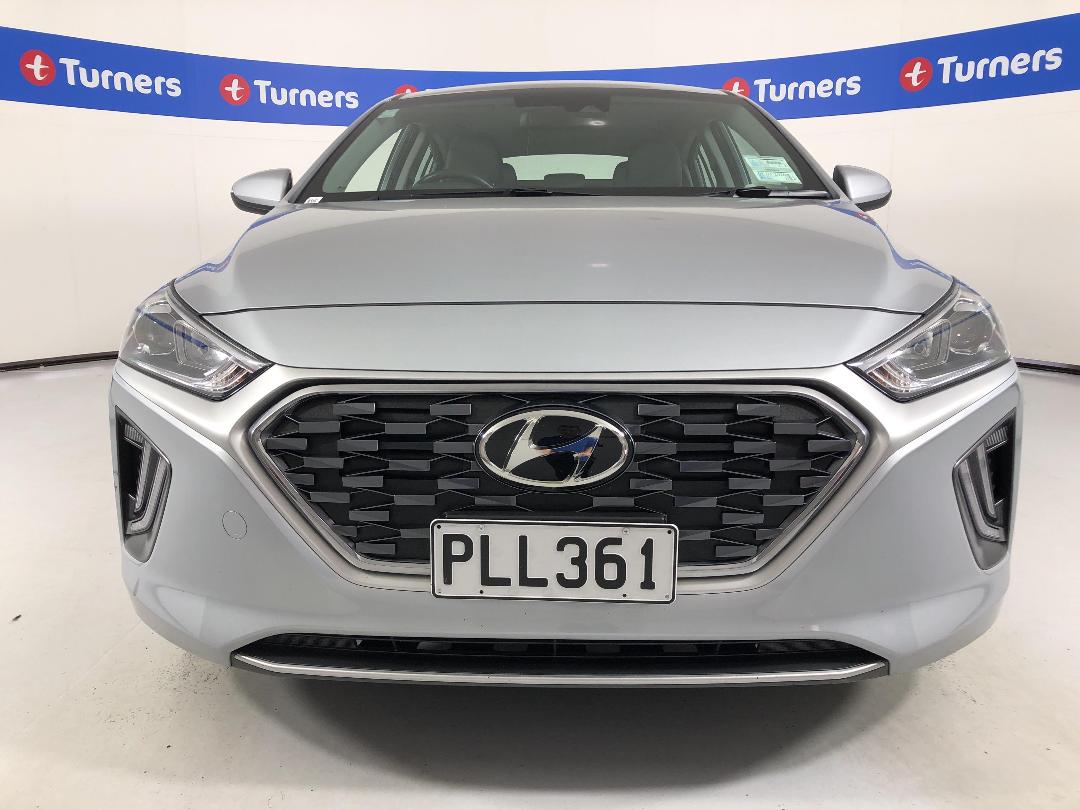 Photo '2' of Hyundai Ioniq Photo '2' of Hyundai Ioniq